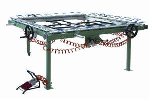 Machine d'étirage pour cadres de sérigraphie pneumatique